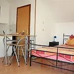 公寓 Center