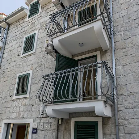 Apartment Center