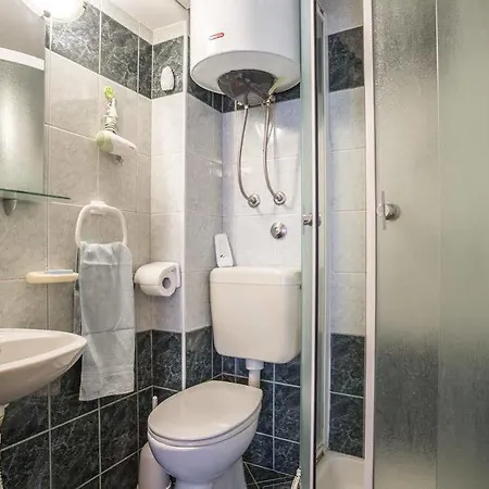 Apartment Center *